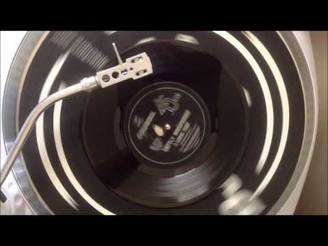 The Congregation - Softly Whispering I Love You (Instrumental) - vinyl (Columbia DO-9779)