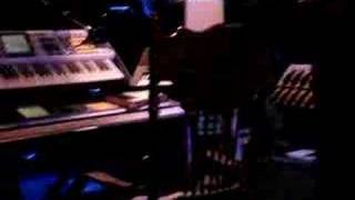 Guillemots Live Paris. Big dog