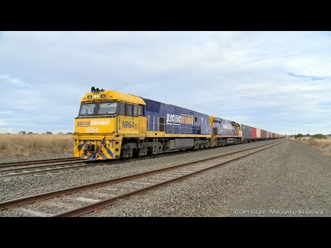 4AM5 Pacific National Container Train With Bonus Steel Open Wagons  (17/3/2022) - PoathTV Railways