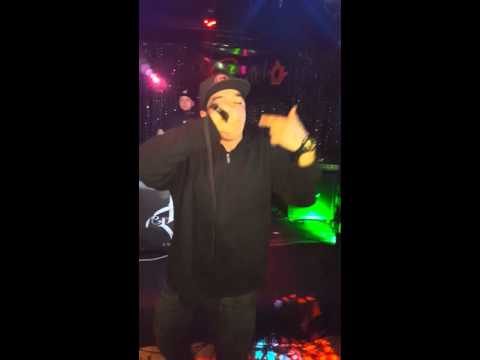 Eptos uno improvisando.