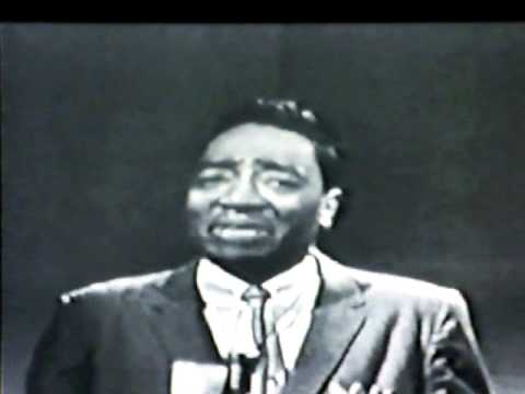 Robert Anderson singing "Prayer Changes Things"