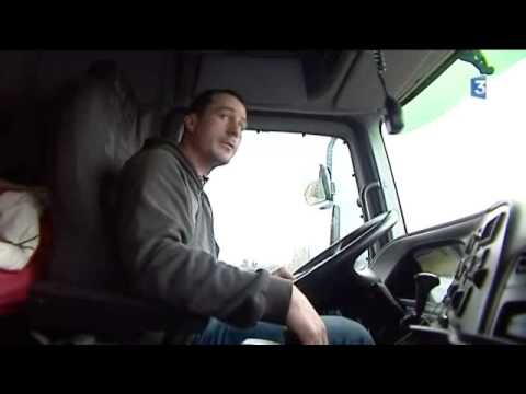 Le fuselage d'un avion de 16 tonnes sur les routes du Deux-Sèvres.