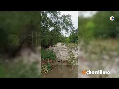 Un hombre fue arrastrado 200 metros por la crecida de un arroyo en la Villa de Merlo