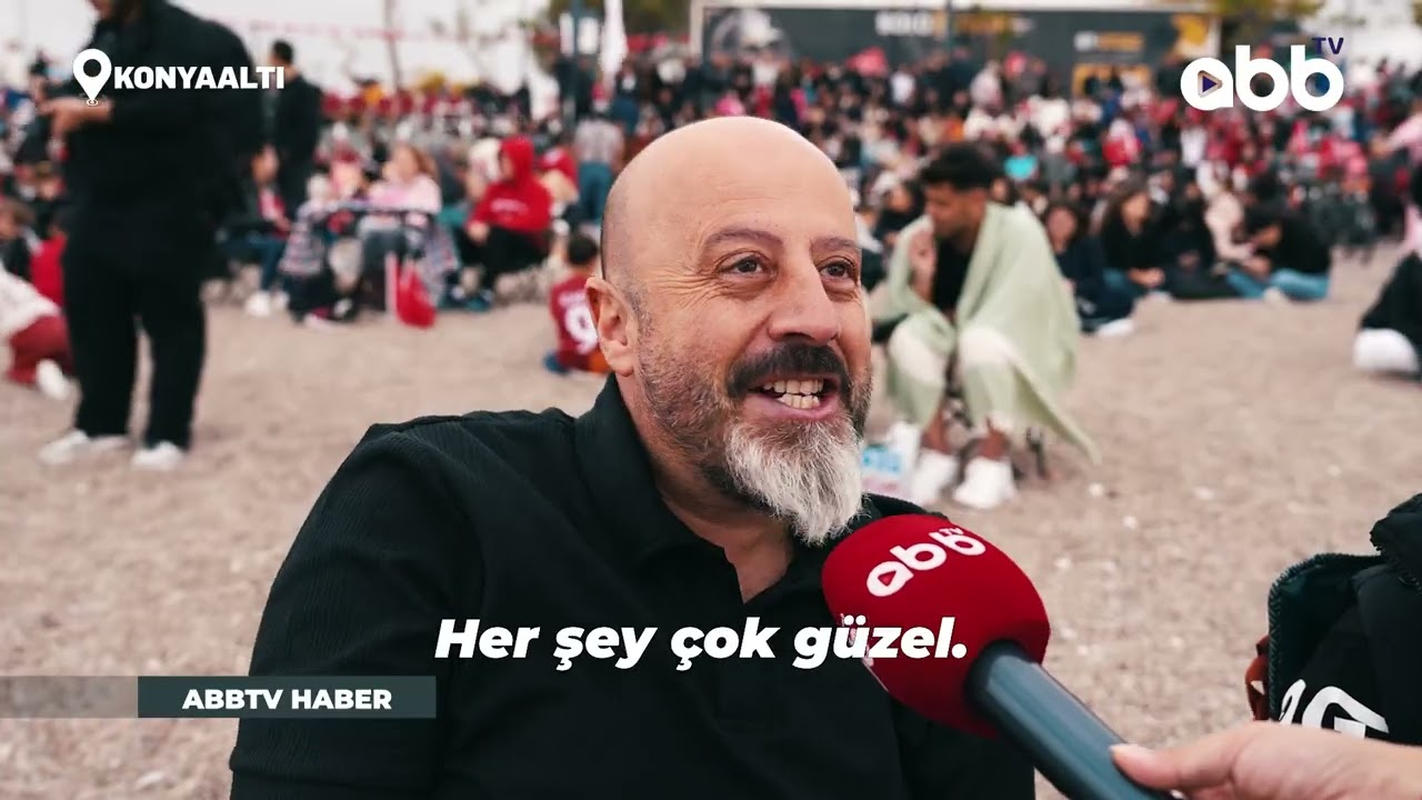 23 NİSAN SOLOTÜRK GÖSTERİSİ