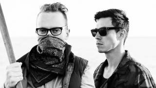 05 Electric Wire Hustle - Look in the Sky (Computer Jay Close Encounters Remix) [somethinksounds.]