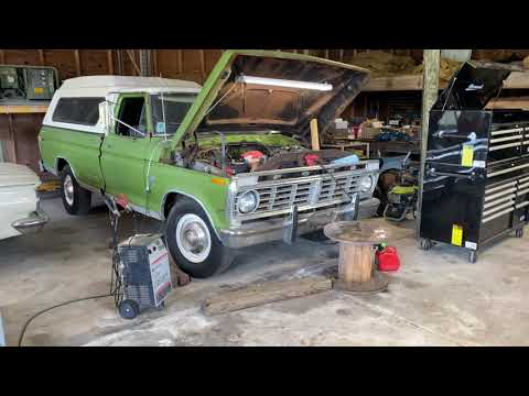 FIRST START IN 30 YEARS - ABANDONED - 1973 FORD Camper Special Ranger