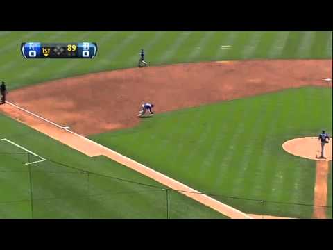 2012/07/08 Moustakas' sliding stop