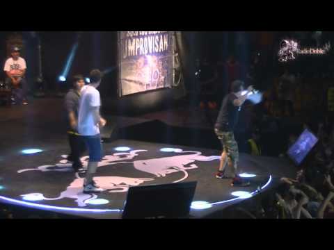 Chuty vs Jony B -Batalla de los Gallos Semifinal Internacional 2013 -Radio Doble HH en Multipolar Fm