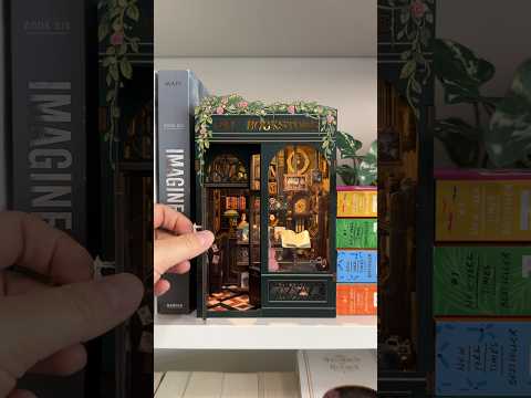 Easiest book nook I’ve ever built 📚🌿 #diylover #miniature #booknook #bookshelfdecor #diyideas