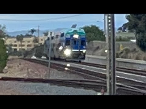 Railfanning Cannon Road for a bit on 12/2/2022 features NCTD 2306.