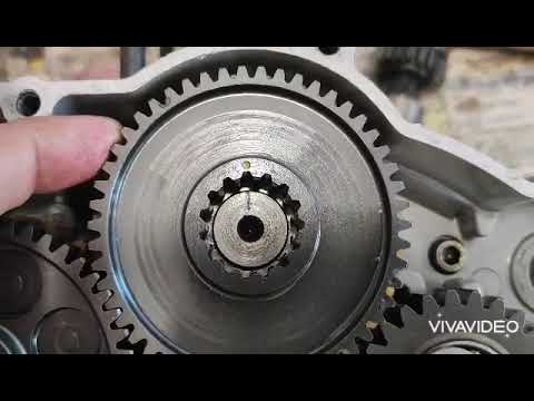 Installing Rotax max balancer gears on a Rotax 122.