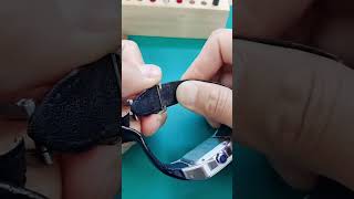 How to adjust the length of the Cartier leather strap, wear the watch and express love with fast ha