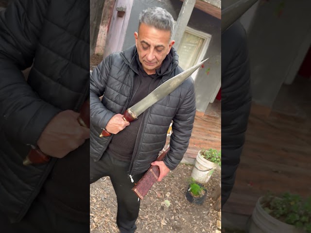 Vídeo relacionado con AMONT | Gladius Romano de Entrenamiento 92BKGM | Polipropileno Alta Resistencia 78,8 cm | Espada de Práctica sin Filo, Exhibición Cosplay y Colección | EYM