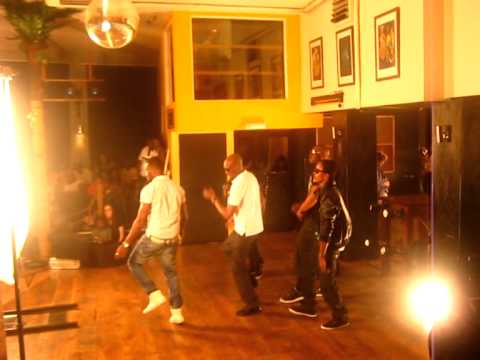 Modenine - At 2face's Video Shoot [1]