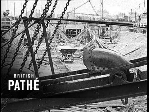 Quel tunnel ! (1932)