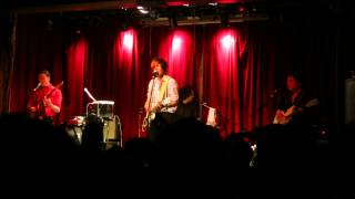 Islands - Don&#39;t call me Whitney, Bobby