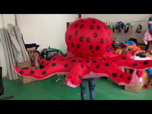 Vídeo relacionado con Xbsduih Disfraz hinchable para adultos de Octopus Anime Suit Dress Halloween Disfraces Cosplay para Hombre Niños Niñas