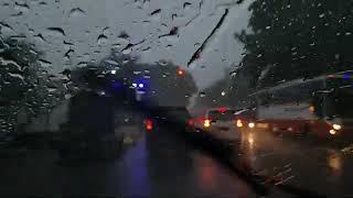 Download lagu story whatsapp 'sebenarnya cinta' hujan sore mp3