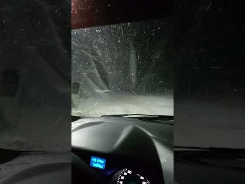 Llegó la nieve a tolhuin, tempranito camino al trabajo..✨️❄️☃️ #tierradelfuego #rutasypaisajes