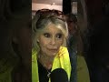 "C'est important pour vous d'être là aujourd'hui ?", "Non mais ça leur fait plaisir"