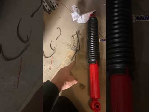 03 Chevy Avalanche/Silverado 1500 2 or 4WD KYB monomax kit Rock auto #carpart #diy #chevytrucks