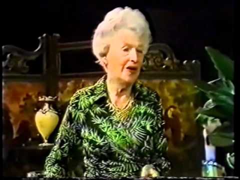 Gracie Fields -The Biggest Aspidistra In the World -Parkinson Show, 1977