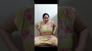 Download lagu BUNDA GEMOY CANTIK PAKAI DASTER LAGI DUDUK SAMBIL MEM0T0NG KUNYIT BIKIN SALAH F0KUS mp3