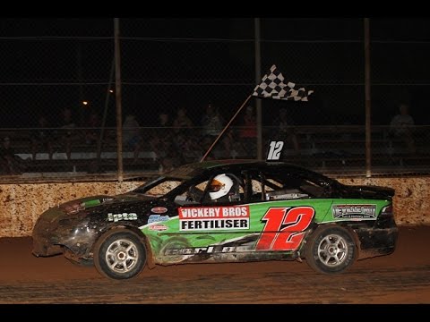 MODIFIED SEDANS FEATURE KINGAROY SPEEDWAY QLD.AUST. 2ND JAN 15