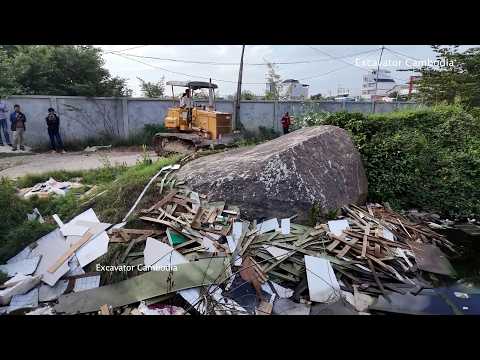D31 BULLDOZER ! I Understand Work ?? DOZERPushing Soil Bury Trash & Truck Delivery Soil Supply.