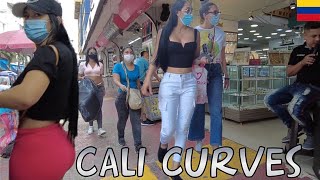 🇨🇴 Cali curves Colombia is back open {El Centro}