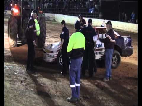 Steve Jordan Rollover 10.9.2011 Mothar Mountain Gympie.wmv