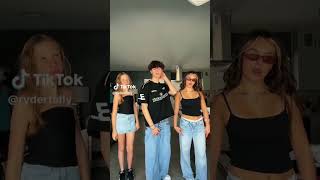 Download lagu #ria #edit #dance omg how is this at 500k mp3