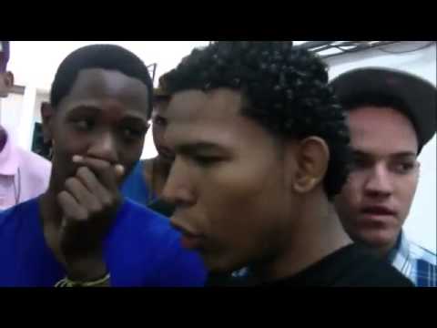 La Tiraera de Aqui Se Habla Español Antes De Salir en Vivo, Batalla De los Gallos   El makabro DURIS