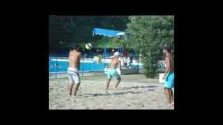 preview picture of video 'ΠΙΣΙΝΕΣ ΣΙΔΗΡΟΚΑΣΤΡΟΥ - ΤΟΥΡΝΟΥΑ BEACH-VOLLEY 2011'