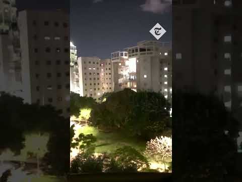 Israel: Neighbours sing national anthem from balconies in Holon