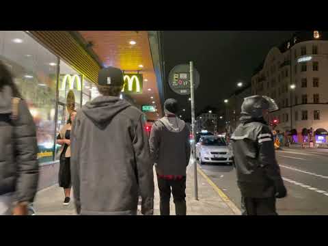 Stockholm Walks: Kungsholmen after midnight. Friday night from calm to busy. Experience Sweden.