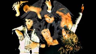 01 - Now I&#39;m Here [Live At Hammersmith Odeon, December 1975] - Queen Remastered 2011