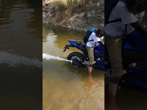 Water leaked in the exhaust of R15 V4 #yamahar15 #youtubeshorts #shorts