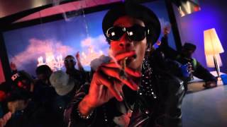Wiz Khalifa - 100 Bottles (Music Video)