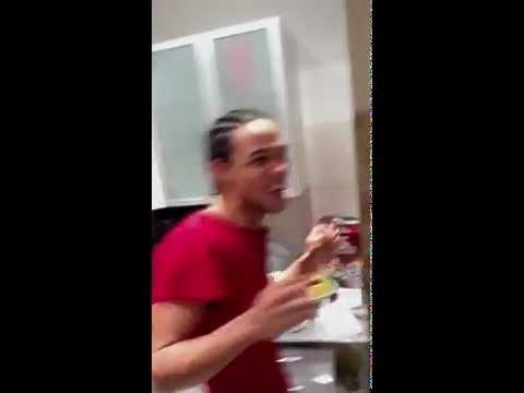 SIMON DESUE WIRD GEKLATSCHT - Wettschulden sind Ehrenschulden