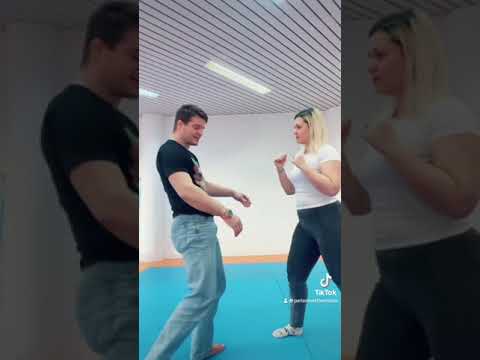 Tritt in die Eier: So wehrst du das ab!