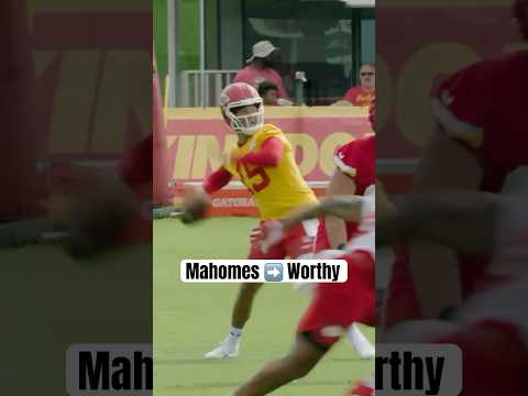 Mahomes throwing dots at training camp 🎯 (via ​⁠@KansasCityChiefs)