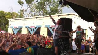 Emarosa - The Past Should Stay Dead (Live @ Warped Tour, Cincinnati)