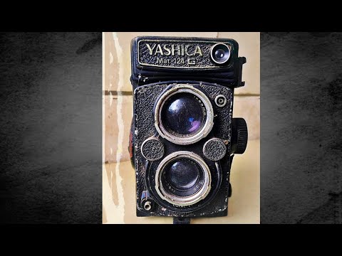 Yashica Mat 124G