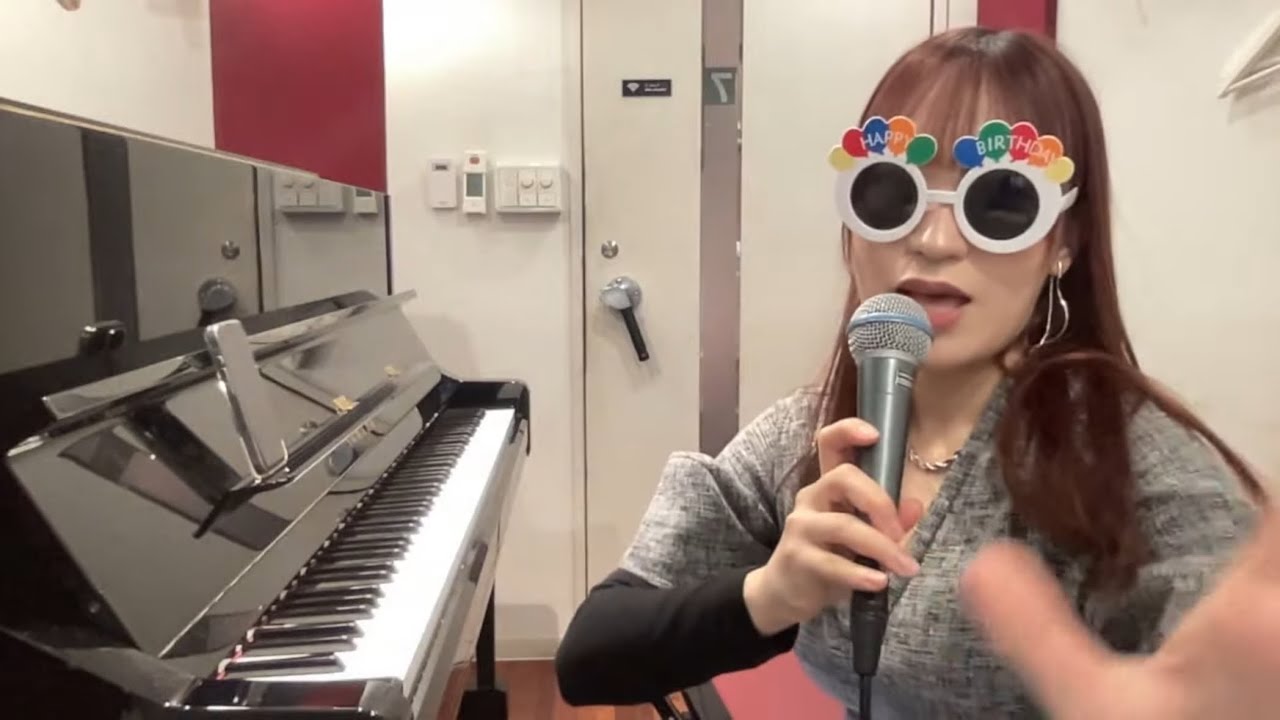 ARISA’s PIANO ROOM