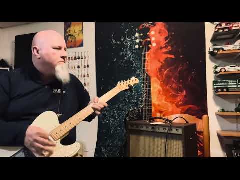 Magnatone Starlite 5-watt 1 x 8-inch Tube Combo Amp with my Tele direct to amp no pedals