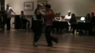 Eugenia Parrilla y Ezequiel Farfaro - Corazon encadenado