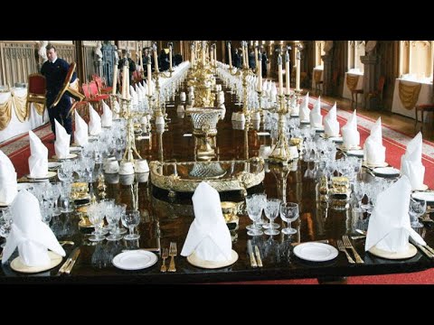 download lagu mp3 mp4 Queen Elizabeth Dining Room, download lagu Queen Elizabeth Dining Room gratis, unduh video klip Queen Elizabeth Dining Room