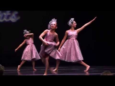 Dance Moms - Home Again (S3, E37)