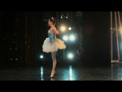 Le Corsaire coda, view from the wings